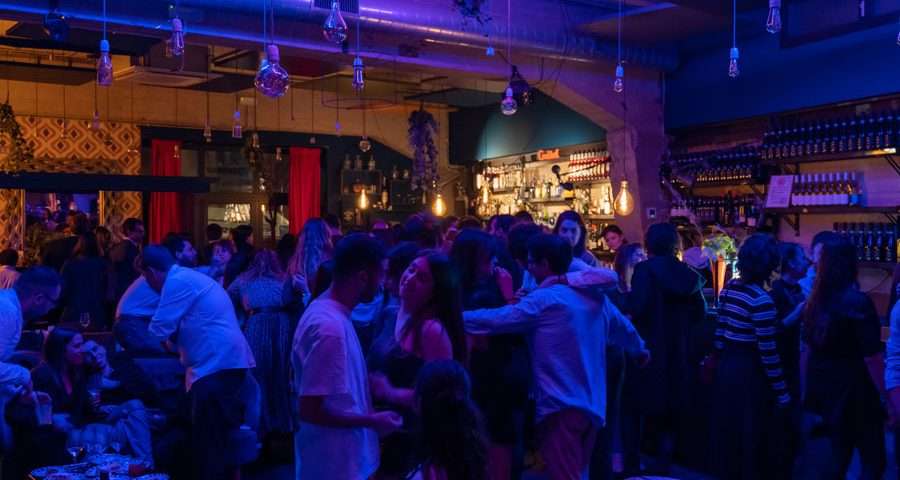 DJ set e pista da ballo per festa 18 anni Roma al The Apartment