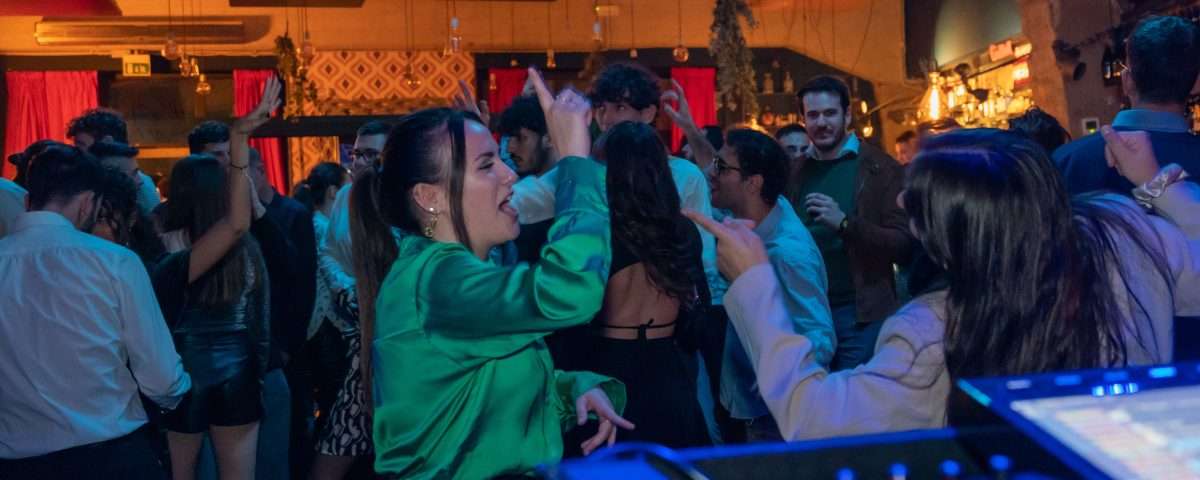 locali con musica vicino a me